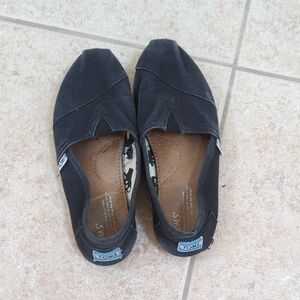 TOMS Women's Black Canvas Loafers